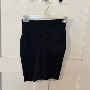 Lululemon black biker shorts